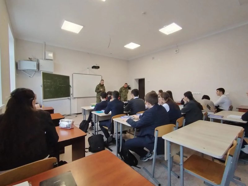 Встреча  с военнослужащими 58-й Армии