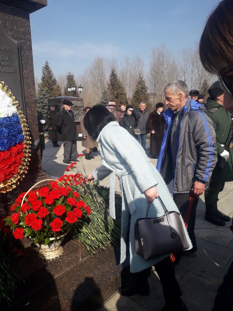 Возложение цветов к мемориалу «Рубеж обороны Владикавказа